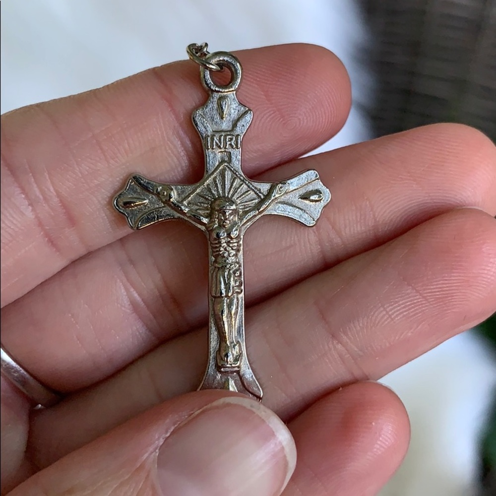 VINTAGE- LONG ROSARY BEADS WITH JESUS CROSS - Picture 9 of 12